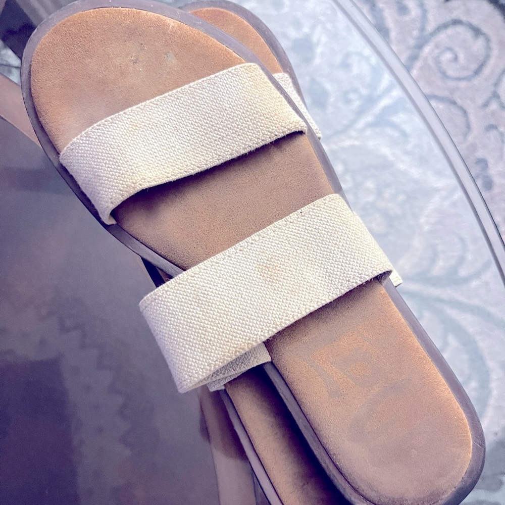 Summer shoes
